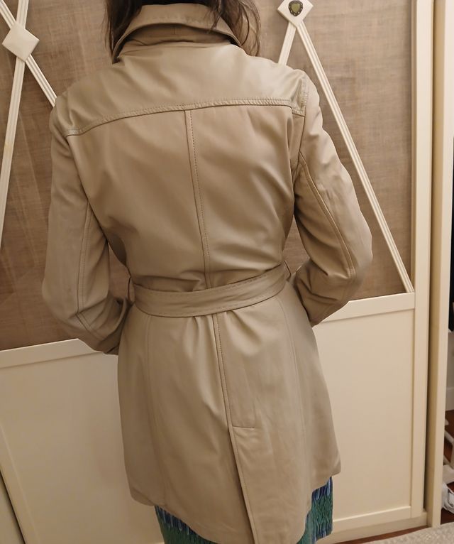 Abrigo de cuero mujer. Mango. Talla XXL.