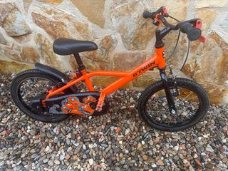 Bicicleta B'Twin 16" Niño con ruedas adicionales 