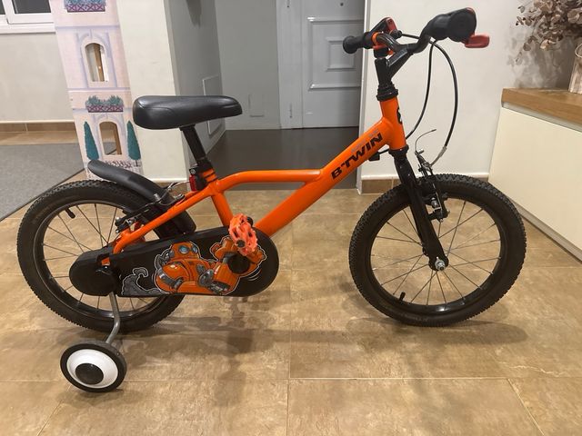Bicicleta B'Twin 16" Niño con ruedas adicionales