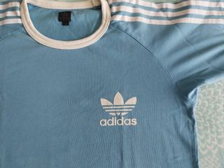 Lote de 4 camisetas adulto Adidas, DC y Volcom
