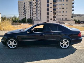 Mercedes-Benz E 270 CDI 