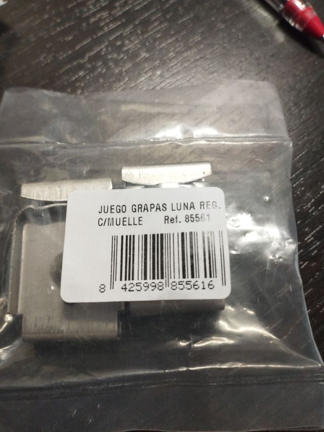 2 bolsas Grapas Luna regulable en cada bolsa 4unid