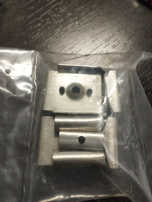 2 bolsas Grapas Luna regulable en cada bolsa 4unid