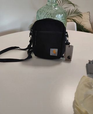 Bandolera Carhartt negra