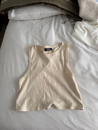 Crop top Bershka beige talla S