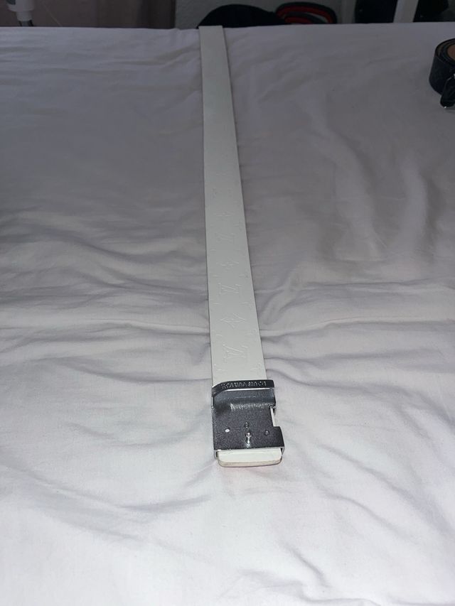 Cinturón LV rojo y blanco