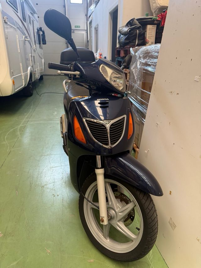 Honda SH 150- Scooter Azul