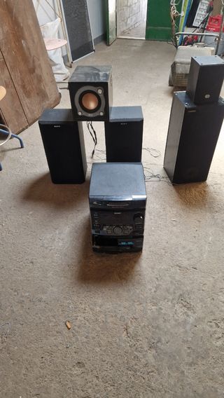 Minicadena con altavoces