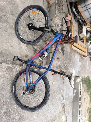 Bicicleta montaña 27,5" berg usada

