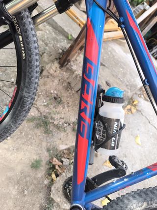 Bicicleta montaña 27,5" berg usada


