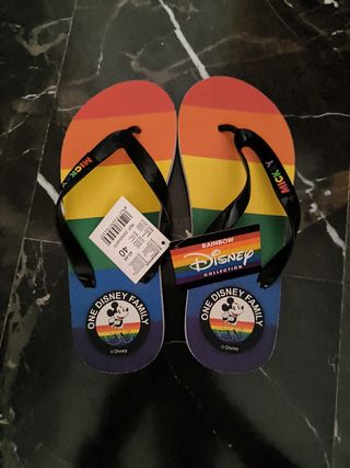 Chanclas Disney Mickey arcoiris 🌈 Talla 40