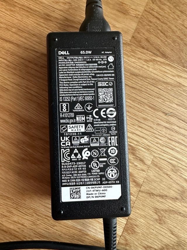 Dell Inspiron 16" 5645 Ryzen 8840U