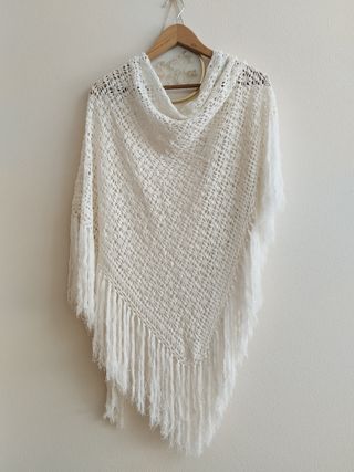 Mantón blanco crochet