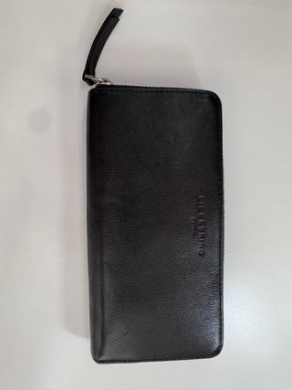 Cartera Liebeskind Berlín negra