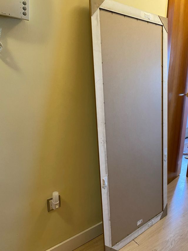 Espejo Jysk dorado 162x72 cm