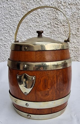 Galletero antiguo de madera.
(Precio por unidad)