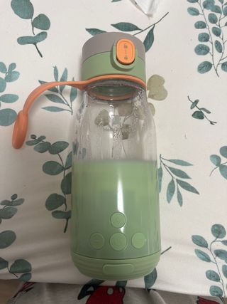 Botella deportiva HelloPipp
calienta agua caliente