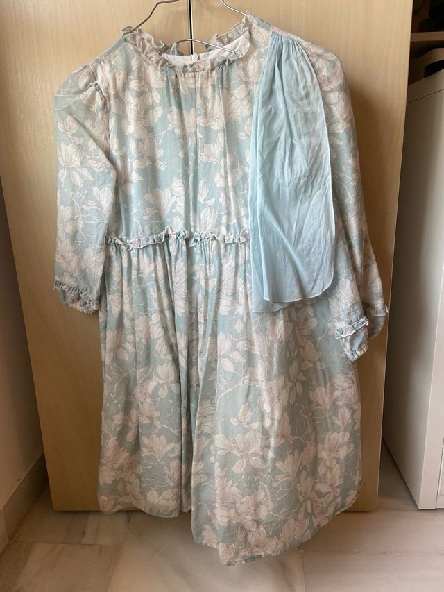 Vestido niña floral azul claro Marca Coconut.2024