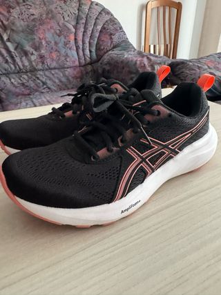 Zapatillas Asics AmpliFoam - Negras/Rosa