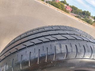 2 Neumáticos 215/60R17.usados menos de 1 mes.

