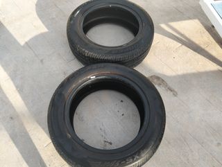 2 Neumáticos 215/60R17.usados menos de 1 mes.

