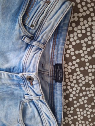 Jeans rotos azul claro
