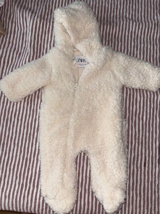 Buzo bebé Zara - 0-1 meses nuevo,sin usar