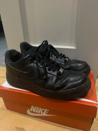 Nike Air Force 1 Negras