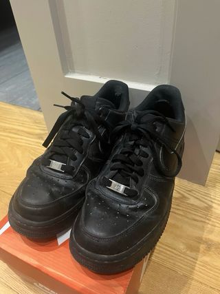 Nike Air Force 1 Negras