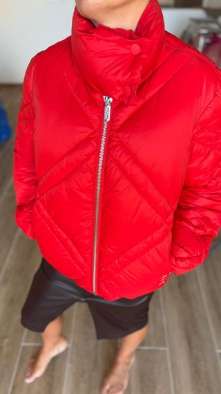 Plumifero rojo