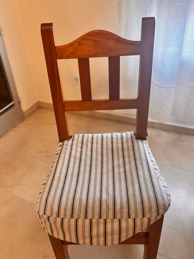 Sillas madera - Cojín a rayas