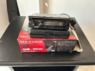 Autorradio Pioneer DEH-S100UB