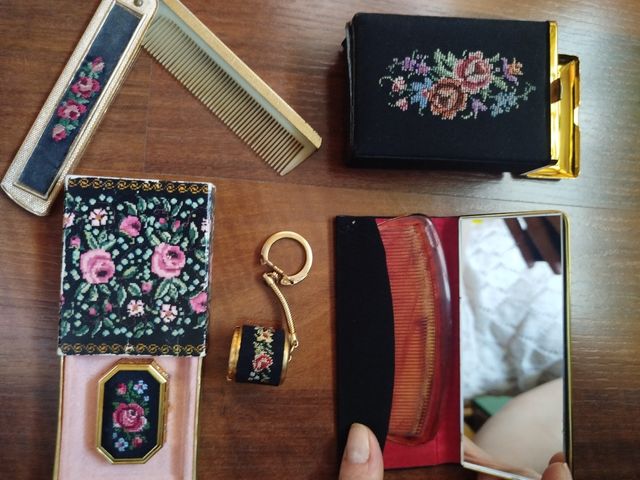 Set vintage petit point