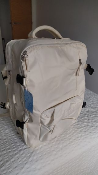 Mochila viaje beige nueva