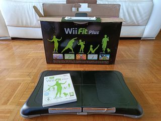 Tabla balance board y juego wii fit plus