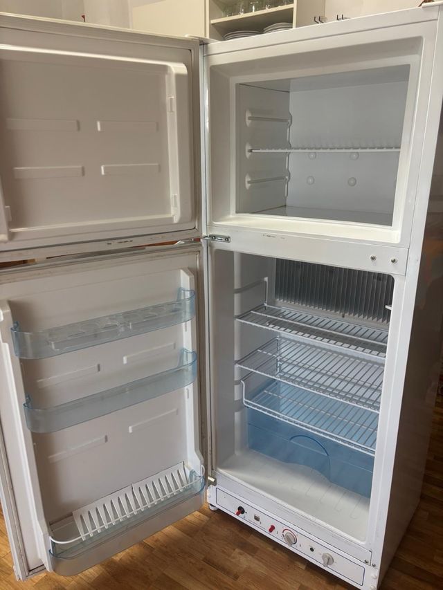 Nevera Butsir - Gas y eléctrica - Perfecto estado