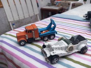 Auto in miniatura: camion e auto d'epoca