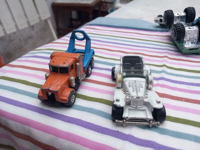 Auto in miniatura: camion e auto d'epoca