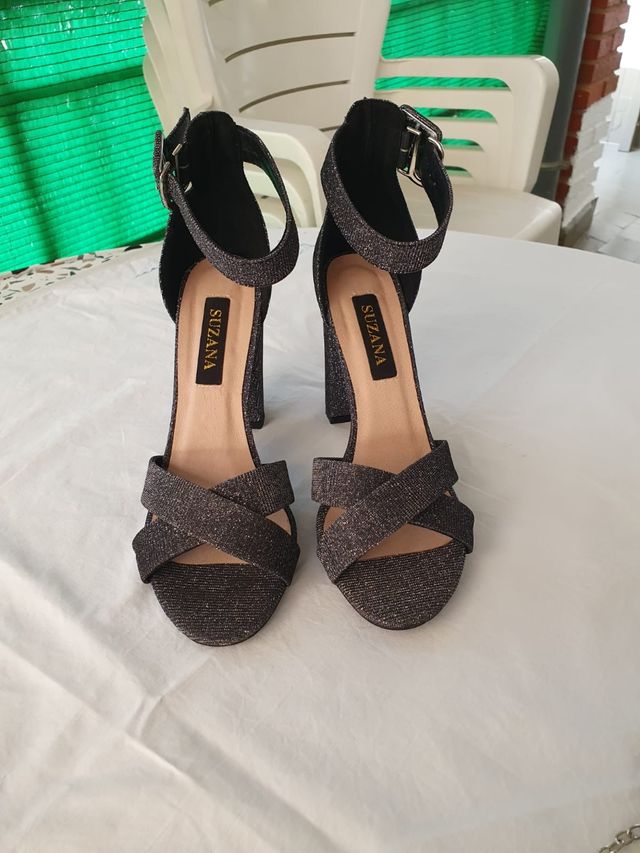 Conjunto bolso + sandalias de tacón