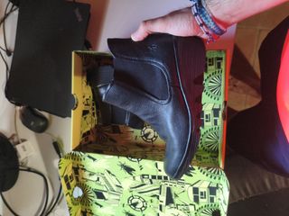 Botines Fly London negros, talla 39