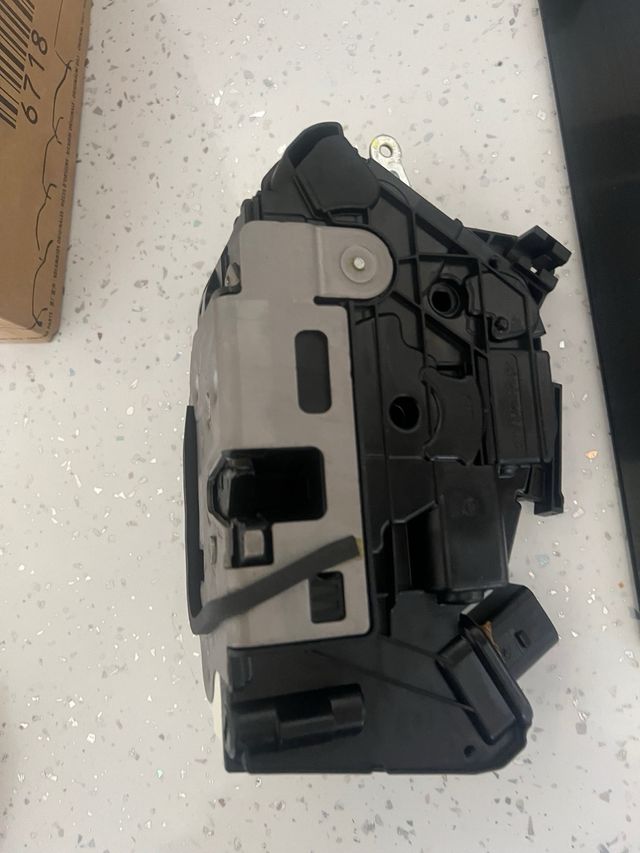 Cerradura Seat 5N1-837-016-M