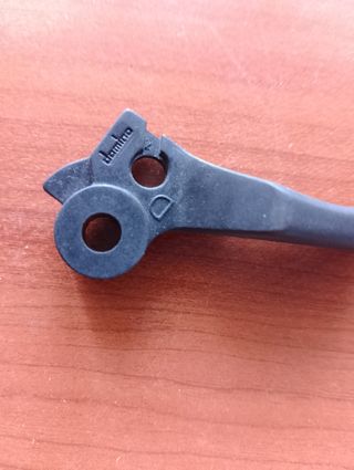 Palanca de "choke" Derbi Variant.

