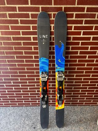 Esquís Line fuera de pista. 152 cm