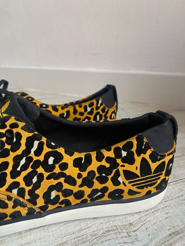 Zapatillas Adidas leopardo talla 40 2/3