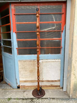 Lámpara pie madera vintage