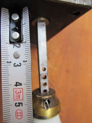 Cerradura antigua superficie, con llave. 