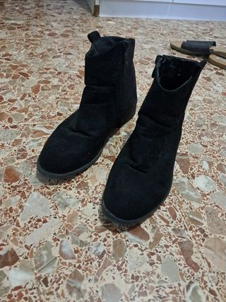 Botines negros mujer