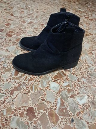 Botines negros mujer