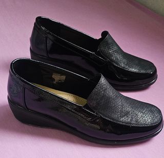 Zapatos negros tacón bajo. Talla 41. Nuevos