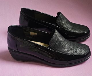 Zapatos negros tacón bajo. Talla 41. Nuevos